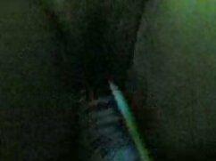 Bir oyuncak ayı ile kızıl amatör gizli porno saçlı sapık