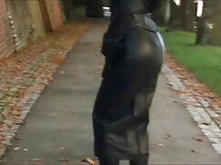 Gerçek bir evde amatör gizli porno karısını aldatan