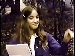 Ziyaret ettikten sonra tatlı ve çekici liseli amatör gizli seks, anal