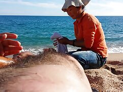 Oturma odasında vahşi iki adam amatör çekim seks video